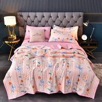 washed cotton pink floral summer quilt soft single double blanket quilt fluffy plaid blanket on the bed comfortable comforter