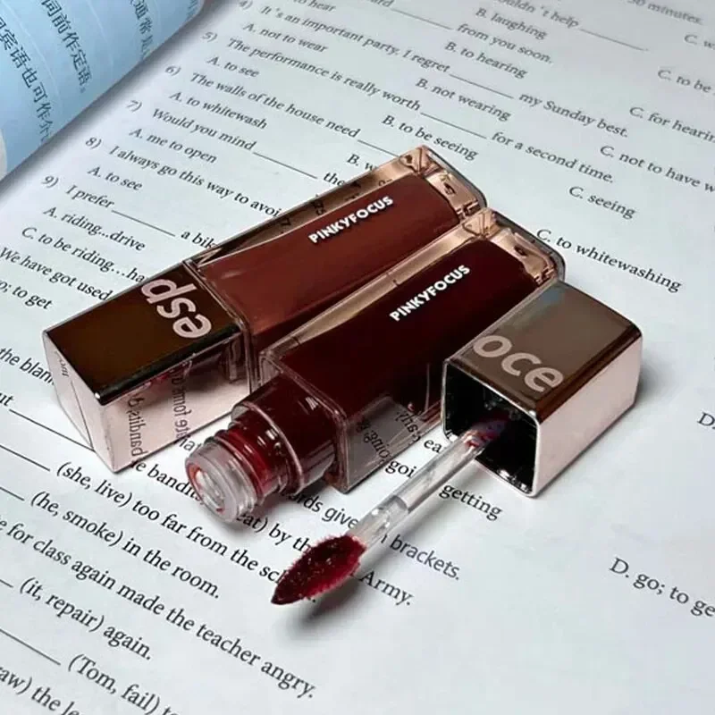 Прозрачная маленькая квадратная трубка зеркальная глазурь для губ вода легкая и