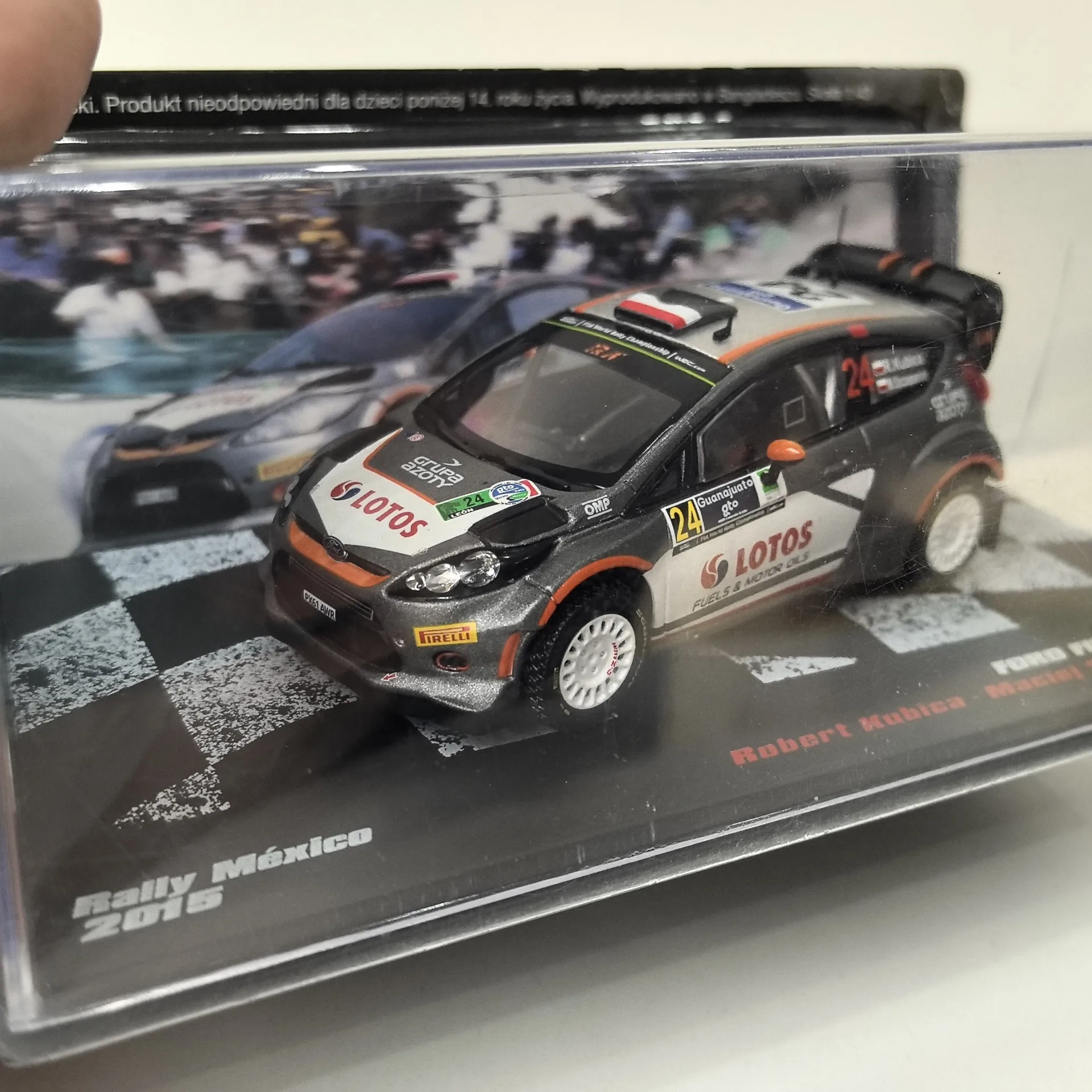 Фото Коллекционная модель IXO в масштабе 1/43 FORD FIESTA WRC # 24 2015 72 Модель автомобиля из сплава №3