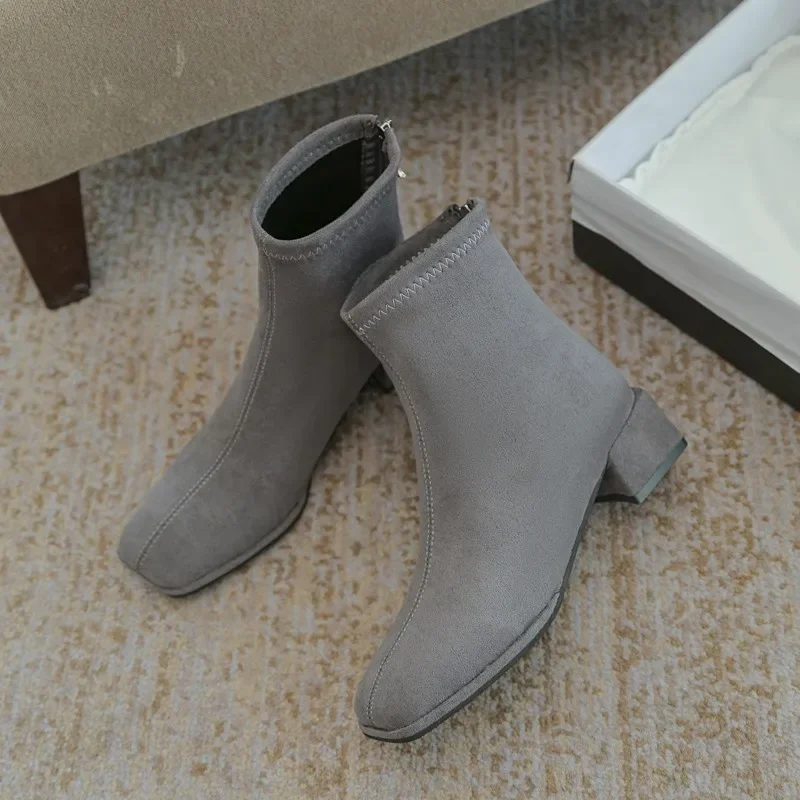 

2023 зимние роскошные женские ботильоны на высоком каблуке 5 см из стрейчевой ткани и замши, Брендовые женские ботильоны из флока на каблуке с котятами, женская обувь