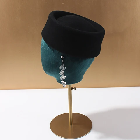 Женская шерстяная кепка в британском стиле