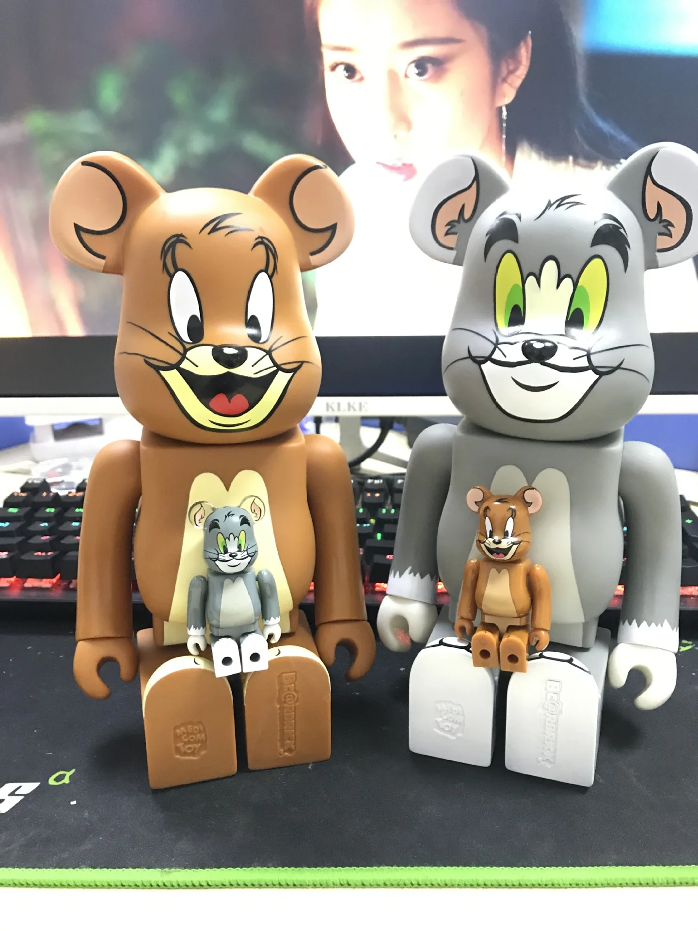 Фигурки героев аниме Том и Джерри 400% + 100%