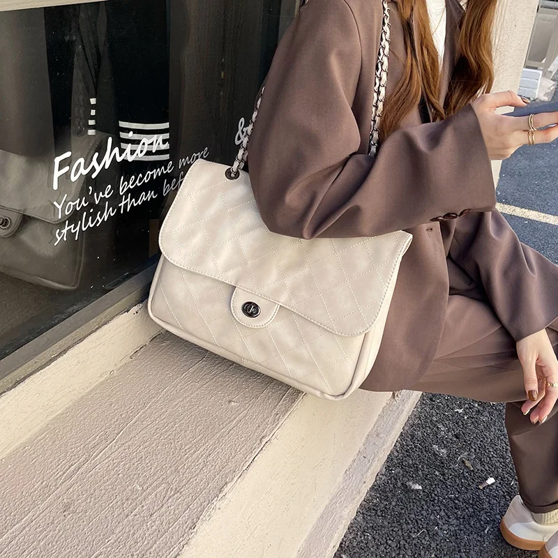 

Autumn and Winter Large Capacity Commuter Bag 2023 New Lingge Bag Casual Versatile Women's One Shoulder Underarm Bag Tide