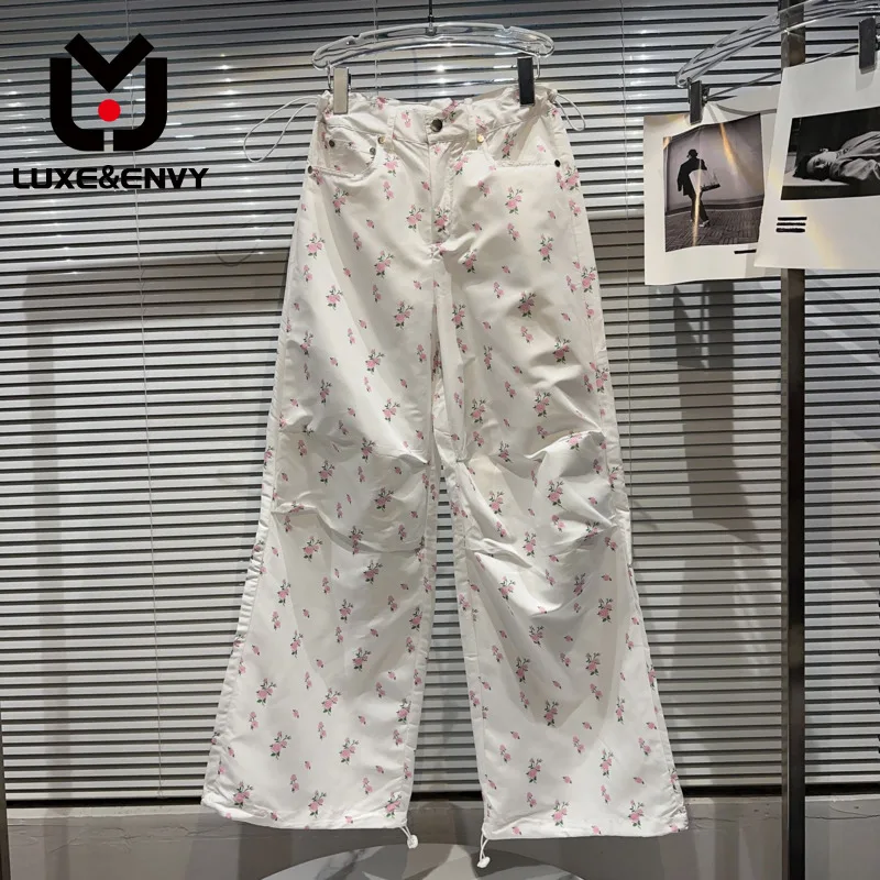 

Брюки женские широкие с завышенной талией и принтом зависти