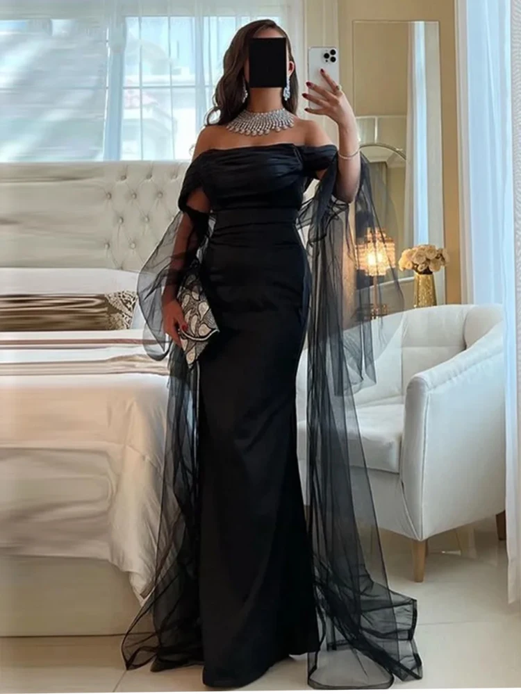 Черное вечернее платье с открытыми