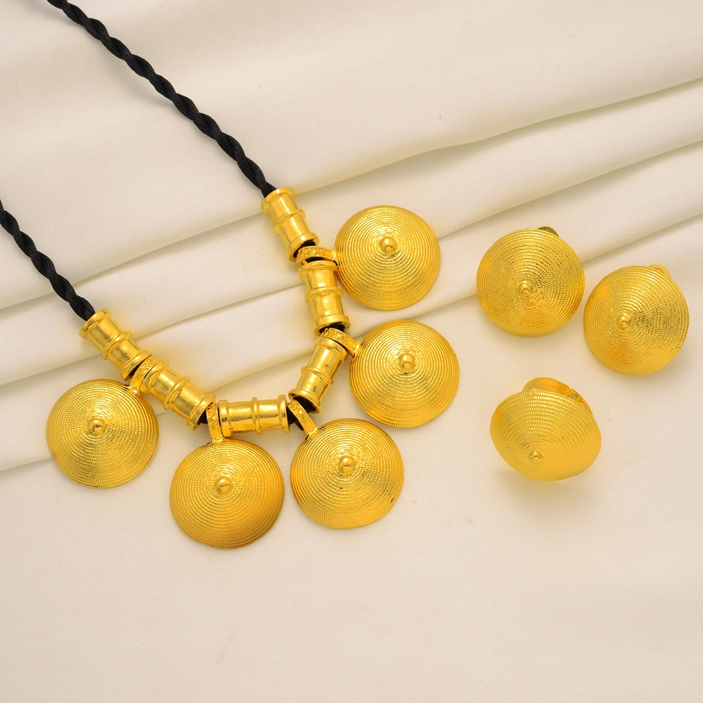 Комплект ювелирных изделий из колье и серёг под золото 24 к |