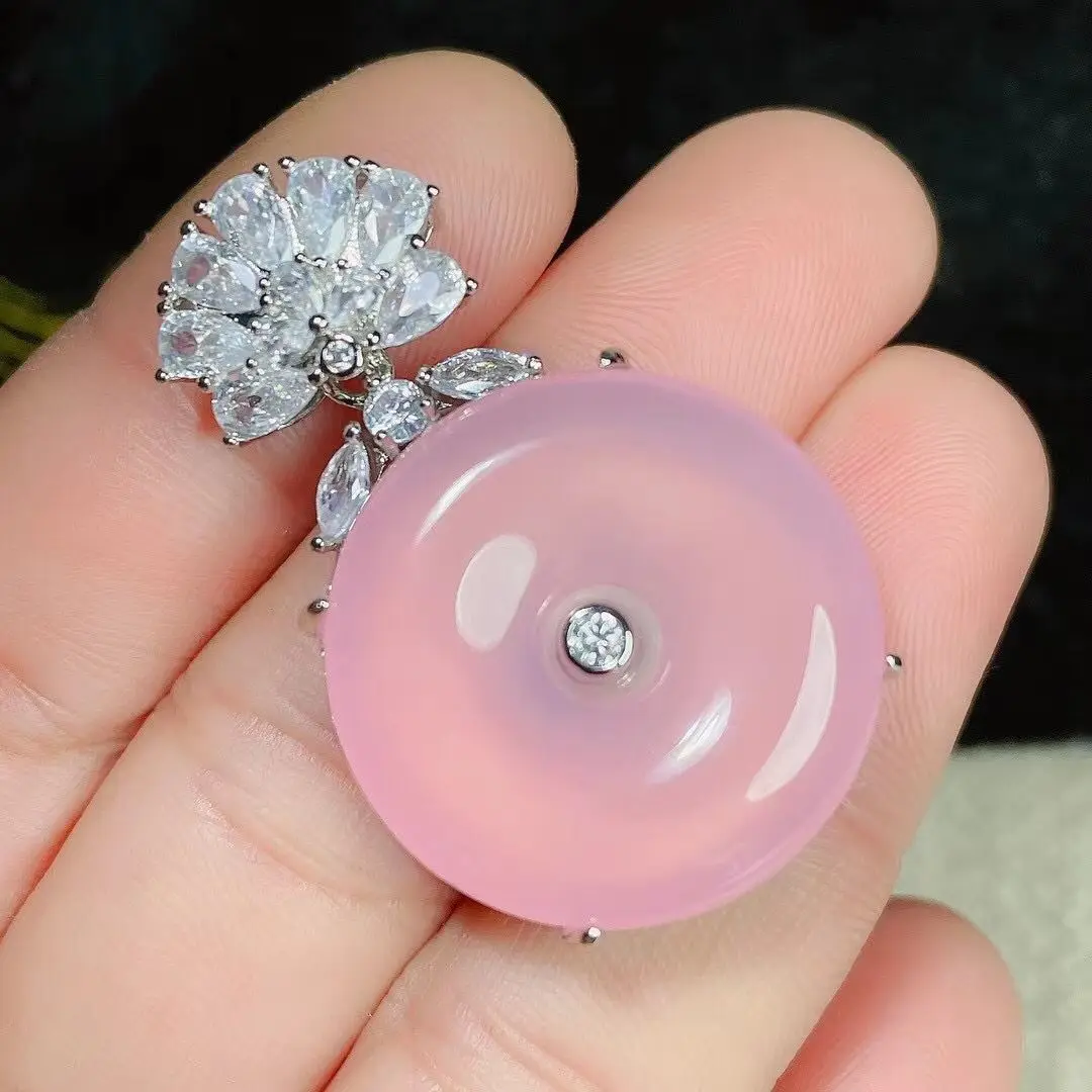 

Higher ice powder chalcedony inlaid with safety buckle pendant agate jade necklace pendant