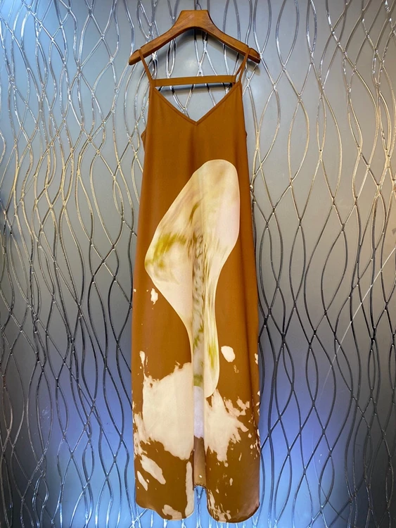 

2023 new womens fashion sleeveless v-neck abstract print rear strap dress 0723