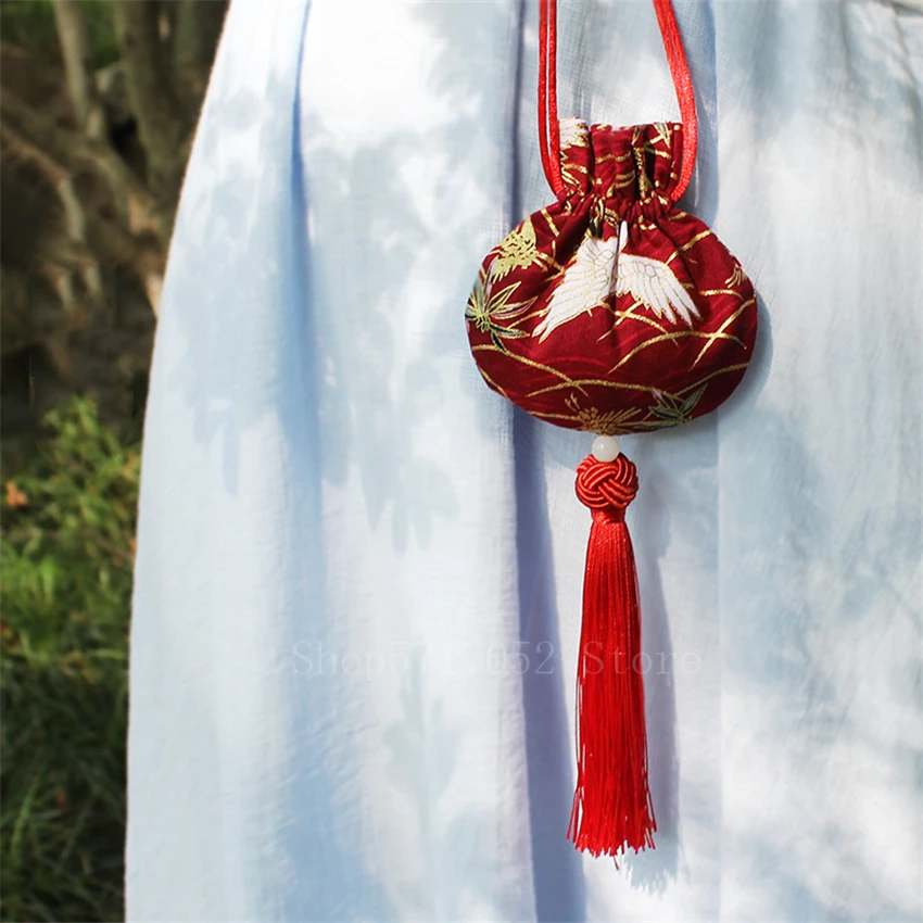 

Dompet Koin Bordir Derek Sachet Gaya Jepang Aksesori Kimono Bunga Antik Wanita Tas Saku Sutra 5 Warna Tas Gantung Pinggang