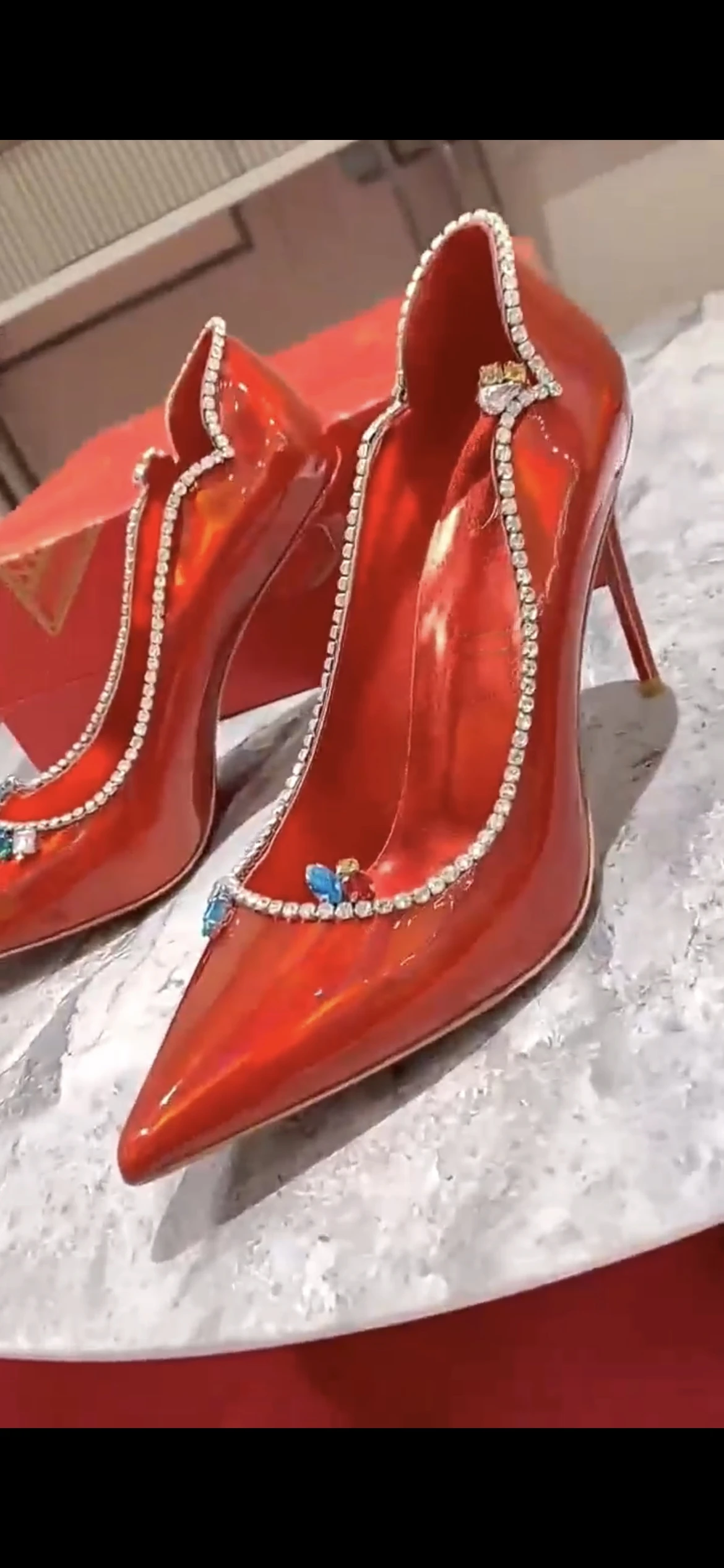 Shoes Edge Full Rhinestone Crystal Lustrous Metallic Leather Notched Design High Heel Pumps Slip-On Luxury Party Shiny Shoes