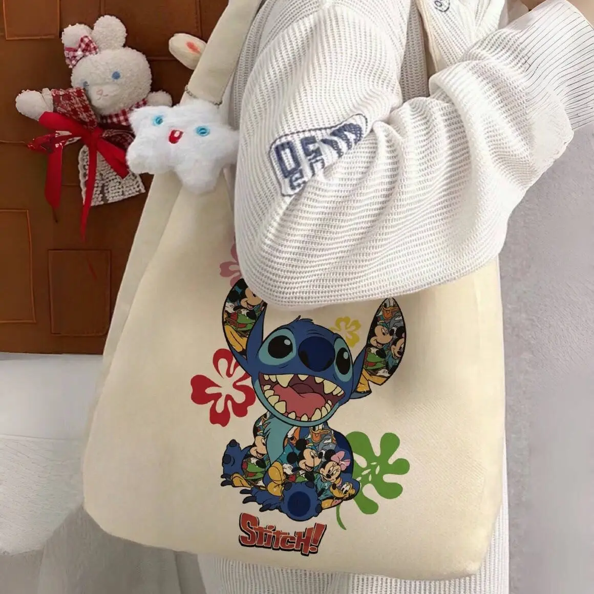 Новинка 2024 сумка на одно плечо с мультяшной вышивкой большая вместительная