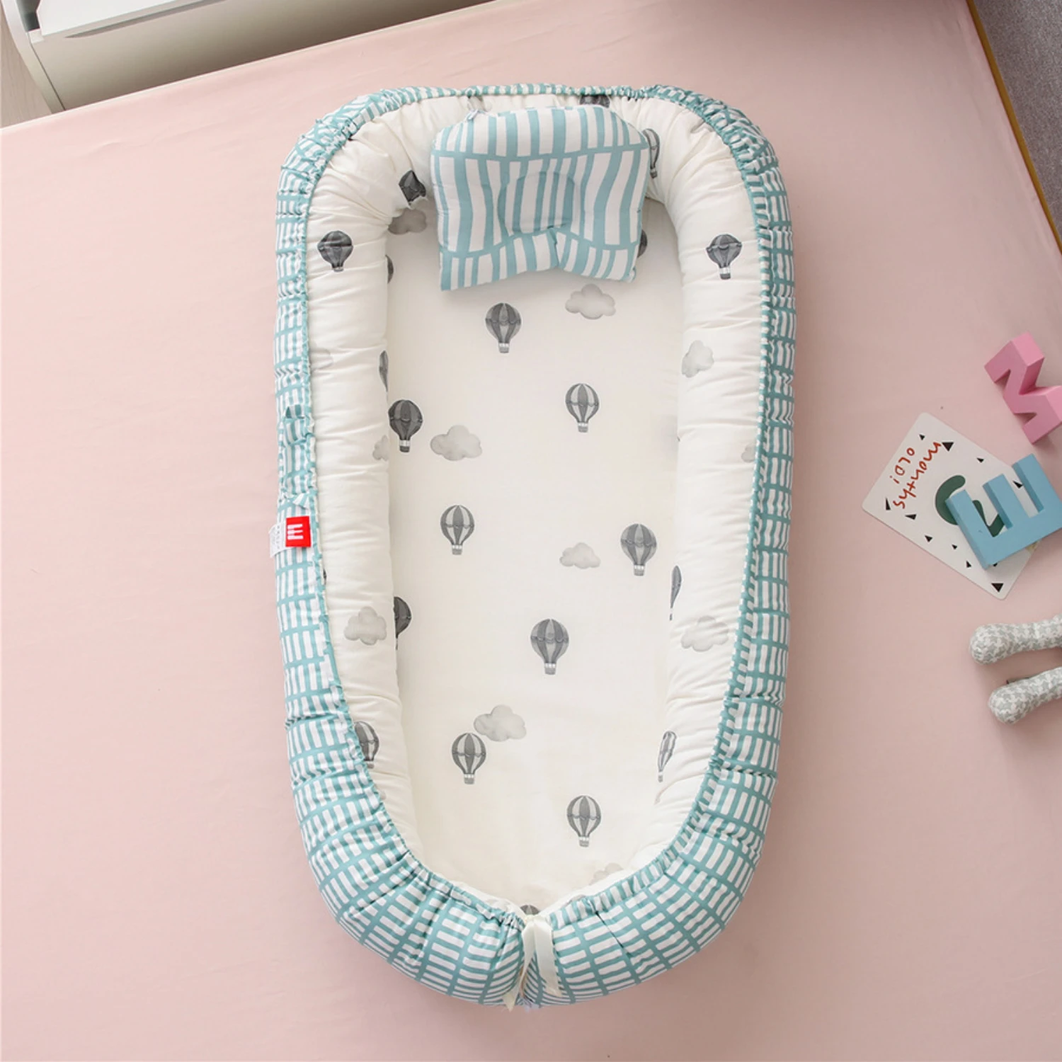 

Folding Bed Middle Bed Pressure Proof Portable Protective Baby Nest Three-dimensional Cotton Bionic Sleeping Baby Isolation Crib