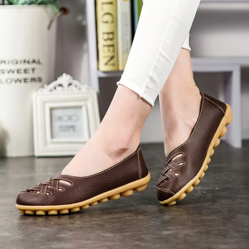 

Plus size 35-44 Women Flats Sandals Slip on Shoes Fashion Women's Moccasins Flat Genuine Leather Women Casual Hollow Out Sandal