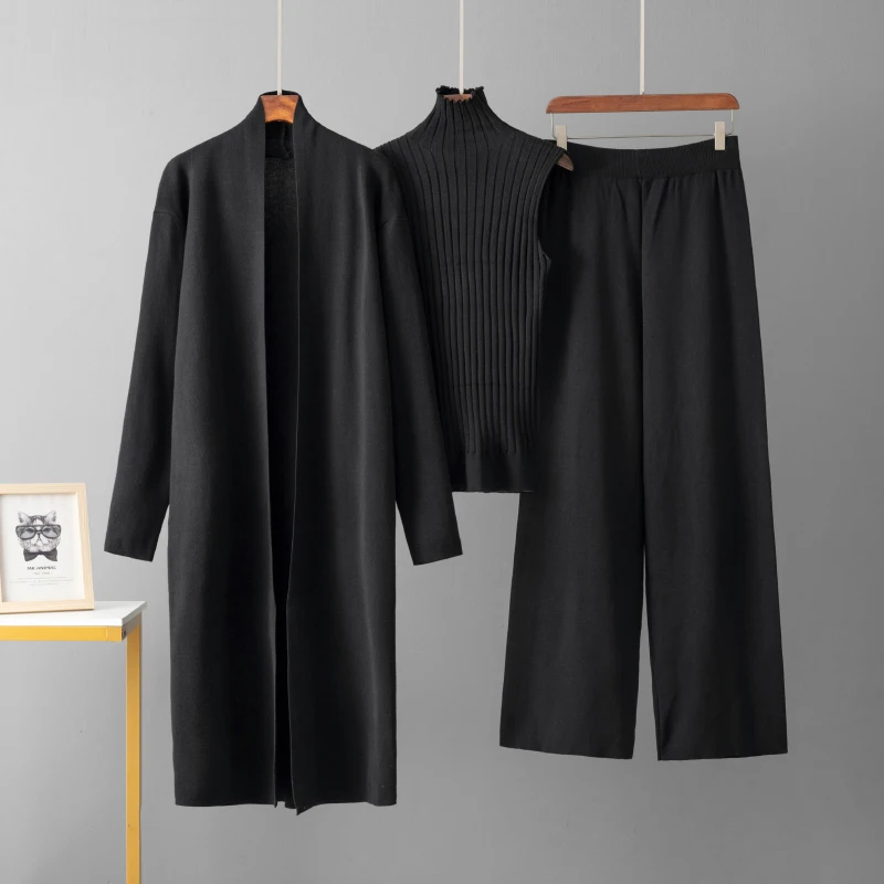 Женский спортивный костюм из трех предметов кардиган и трикотажные брюки в