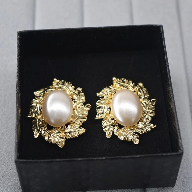 

Big Imitation Pearl Baroque Ear Studs Vintage Indian Jewelry for Women Fashion Gold Stud Earrings