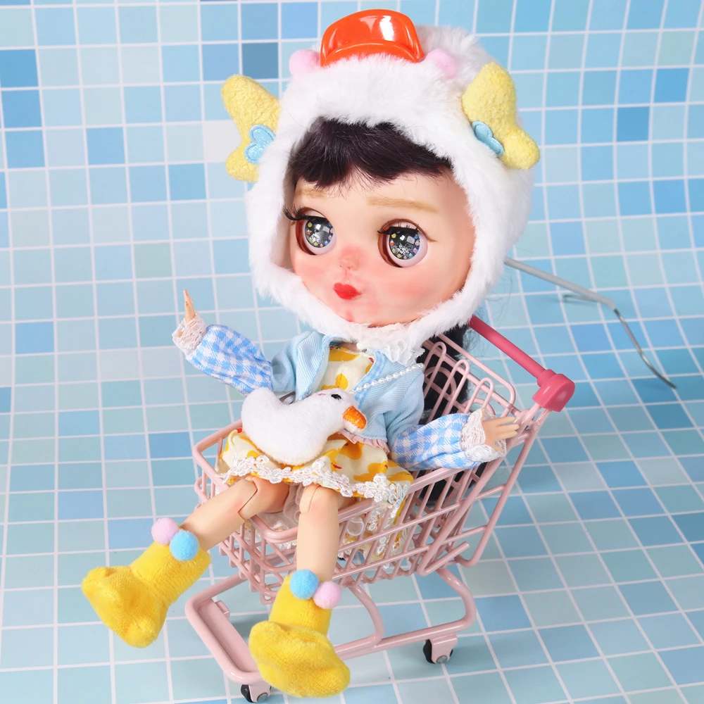 

Outfits for ICY DBS Blyth Doll Happy Yellow Duck Including Dress Hat Shoes Bag And Coat For 1/6 BJD NEO