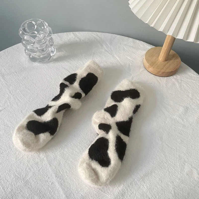 Milk Cow Autumn Socks Women Kawaii Thicken Cashmere Middle Tube Socks Sweet Girls Soft Warm Korean Outwear Floor Wear Socks New