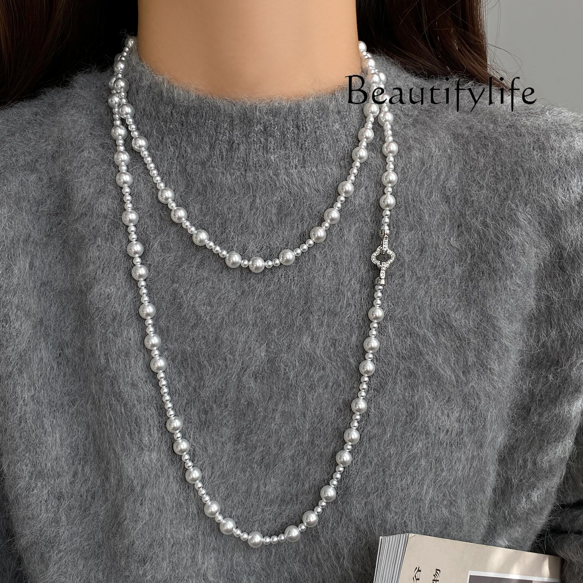 Двухслойный осенне-зимний свитер с четырьмя лепестками клевера и жемчужной