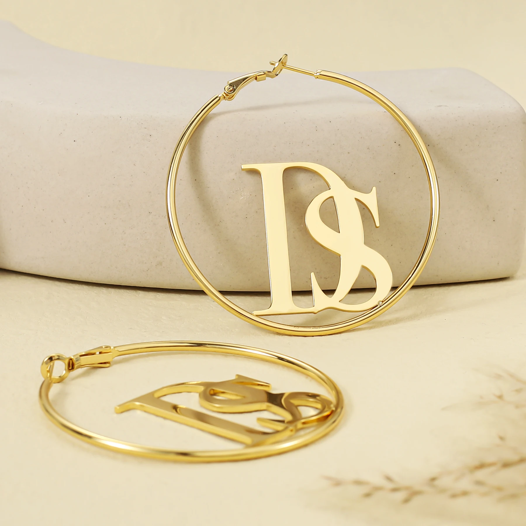 Индивидуальные серьги с буквами персонализированные серьги-кольца именем