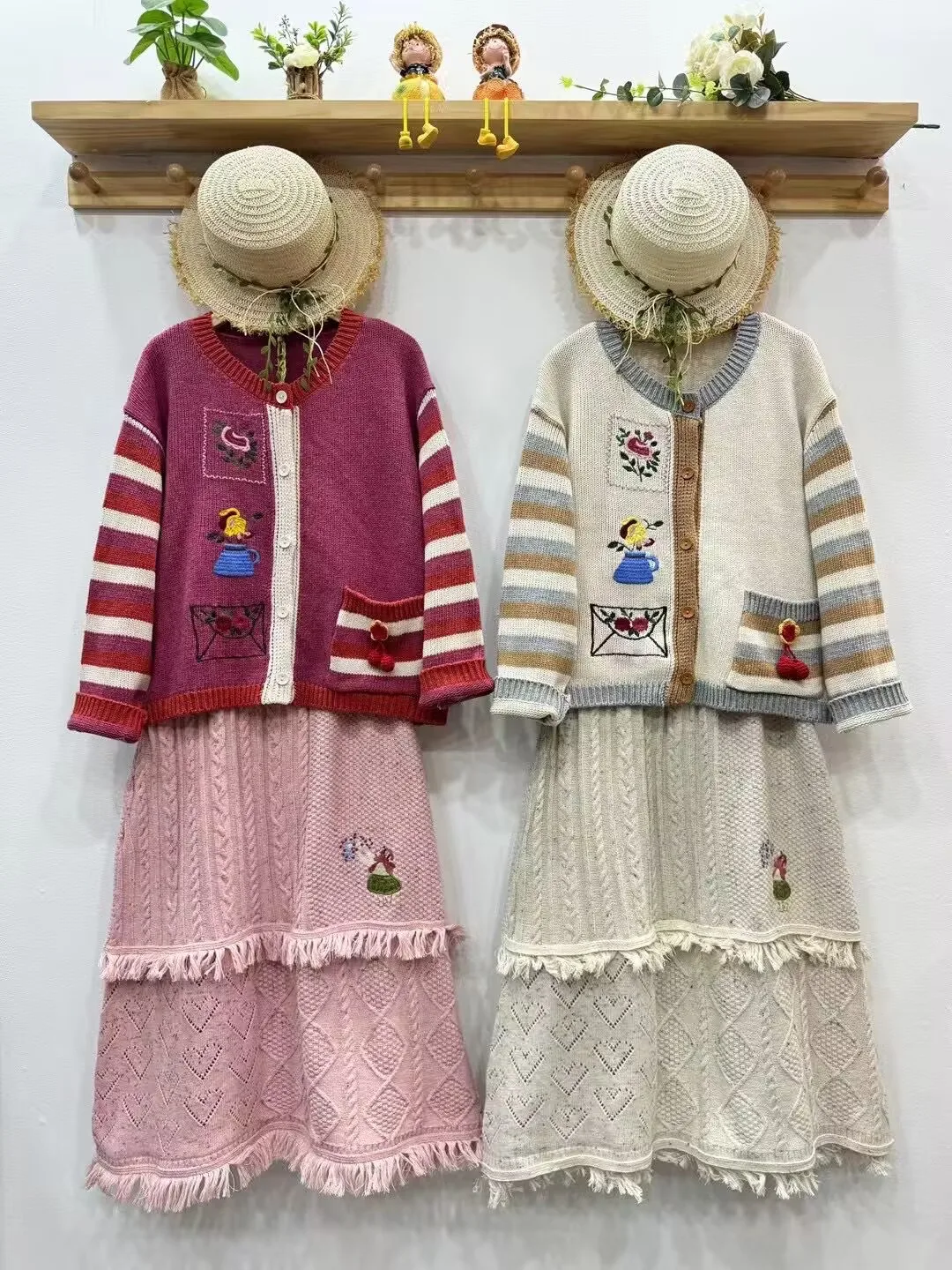 Осень-зима милый свитер с вышивкой женский однобортный вязаный круглым вырезом