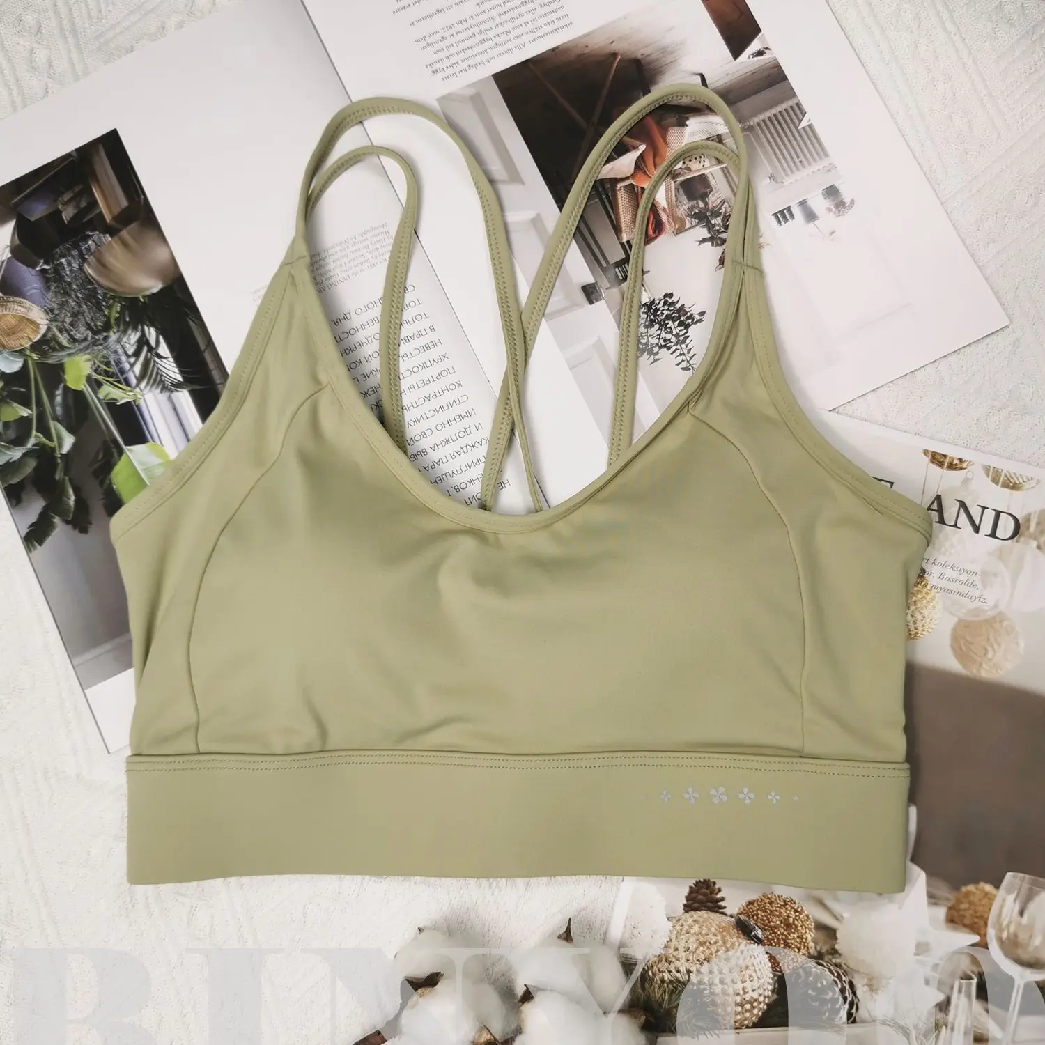 

2023 Summer Sports Underwear Women Fitness Yoga Bra Push Up Bra With Padding Cross Shoulder Strap Sexy Top