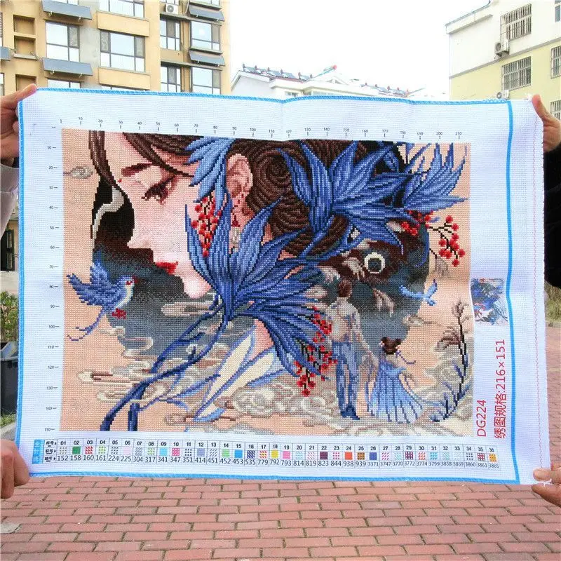 Вышивка крестиком ручной работы готовый макияж на половину лица японский