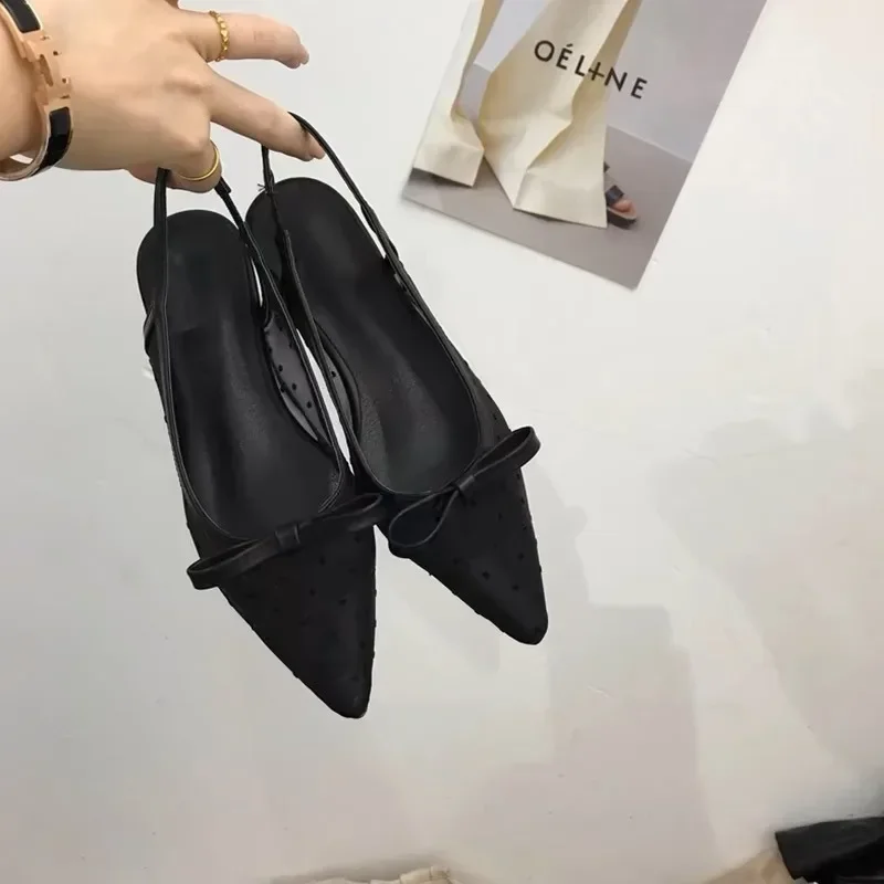 2025 г. Женская обувь. Женские сандалии с закрытым носком. Модные женские острым