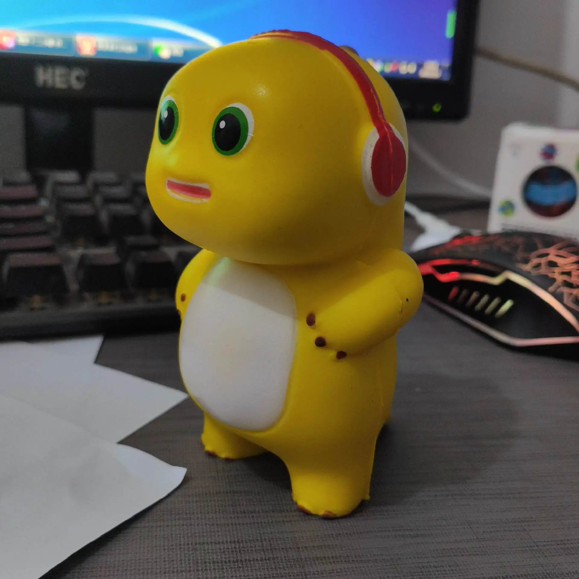 Лидер продаж свисающие глаза маленький молочный дракон щепотка медленный отскок