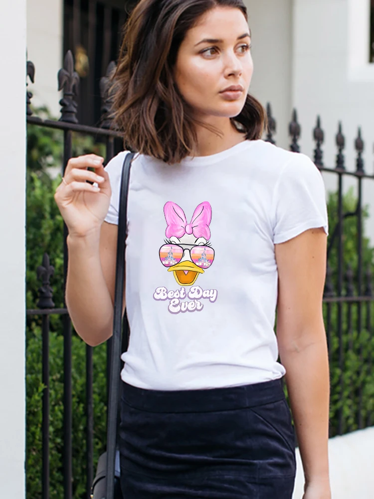 

Sunglasses Daisy Duck Print Women T Shirts Comfy Disney Summer New Hot Selling Creativity Female T-Shirts Harajuku Short Sleeve