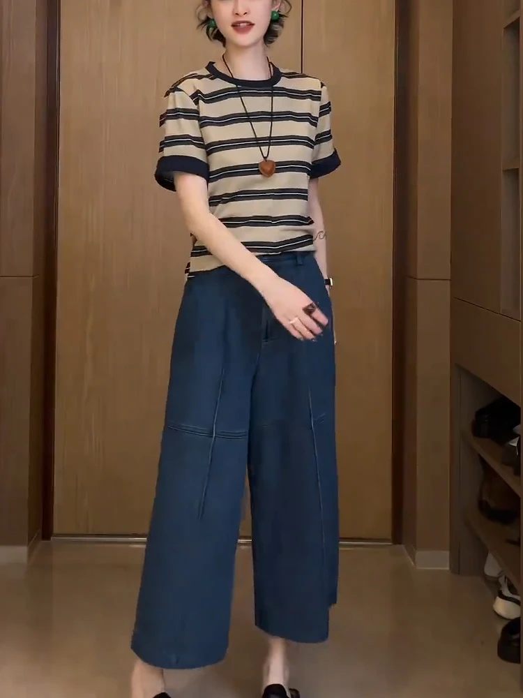 Женская футболка в полоску с круглым вырезом и коротким рукавом