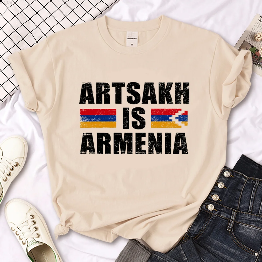 

Футболки для девушек с японской мангой