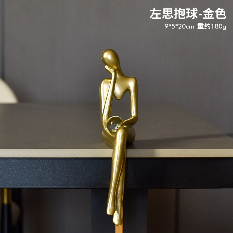 

Абстрактная статуя мыслителя MOONBIFFY из канифоли