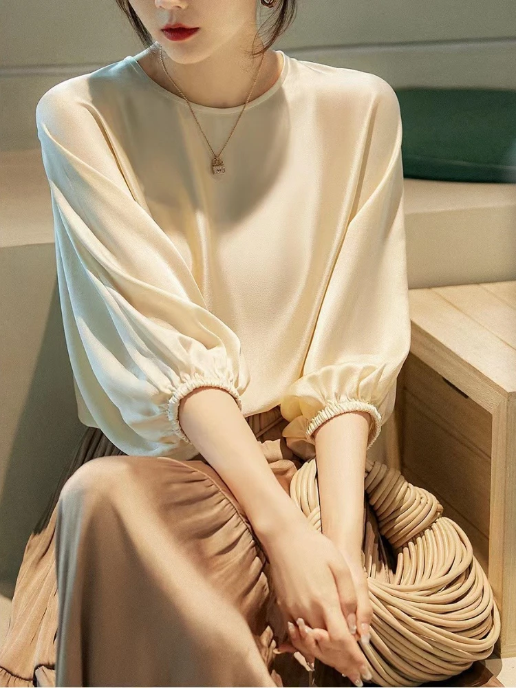 

Satin T-shirt 2023 New Long Bubble Sleeve Blouse Chic and Elegant Women's Clothes Round Neck Tees Loose Tops Casual Office Lady