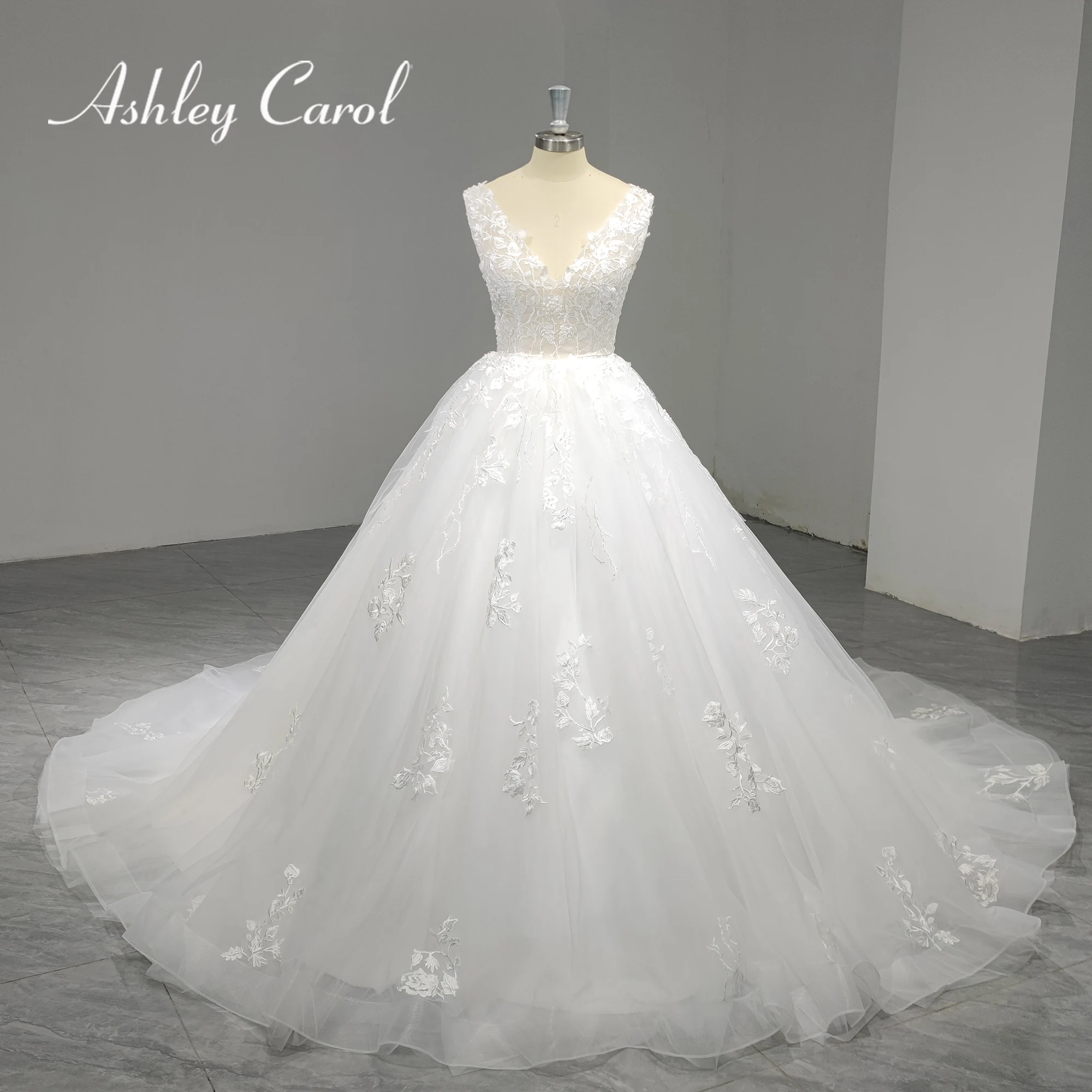 

Ashley Carol A-Line Wedding Dresses For Women 2023 V-neck Beaded Appliques Backless Wedding Gown Real photos Vestidos De Novia
