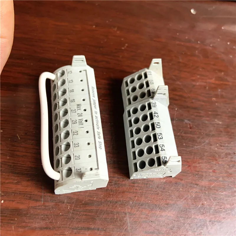 Разобранный инверторный блок управления Danfoss пластиковая Клеммная колодка