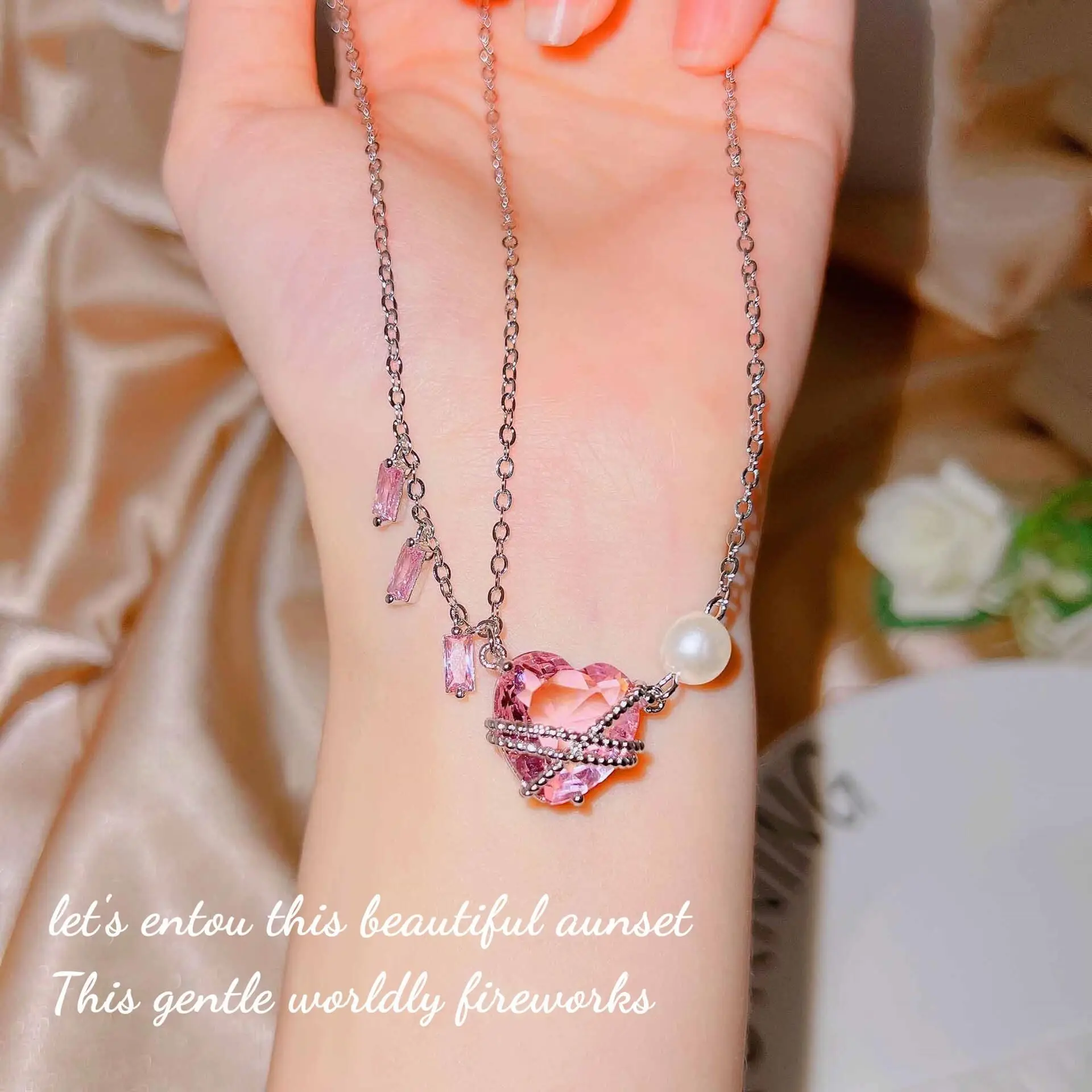 

90s Pink Crystal Heart Pendant Necklace For Women Girls Party Chain Sweet Aesthetic Necklace