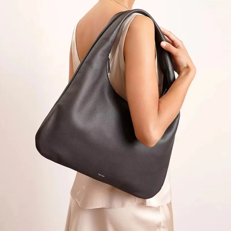 

Everyday 2023 New Woman Black Texture THE Cowhide Row Medium Size Lcu Single Shoulder Bag
