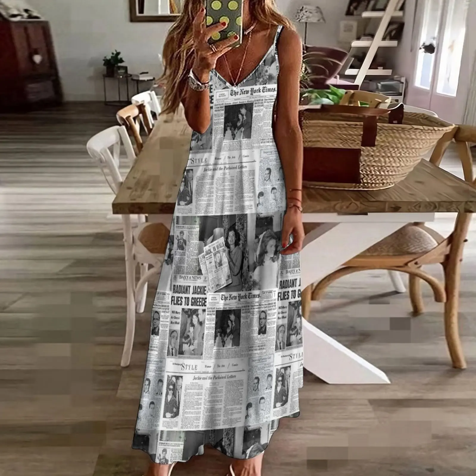 Жакелин Джеки Кеннеди Онассис газетное коллажное платье без рукавов женское для
