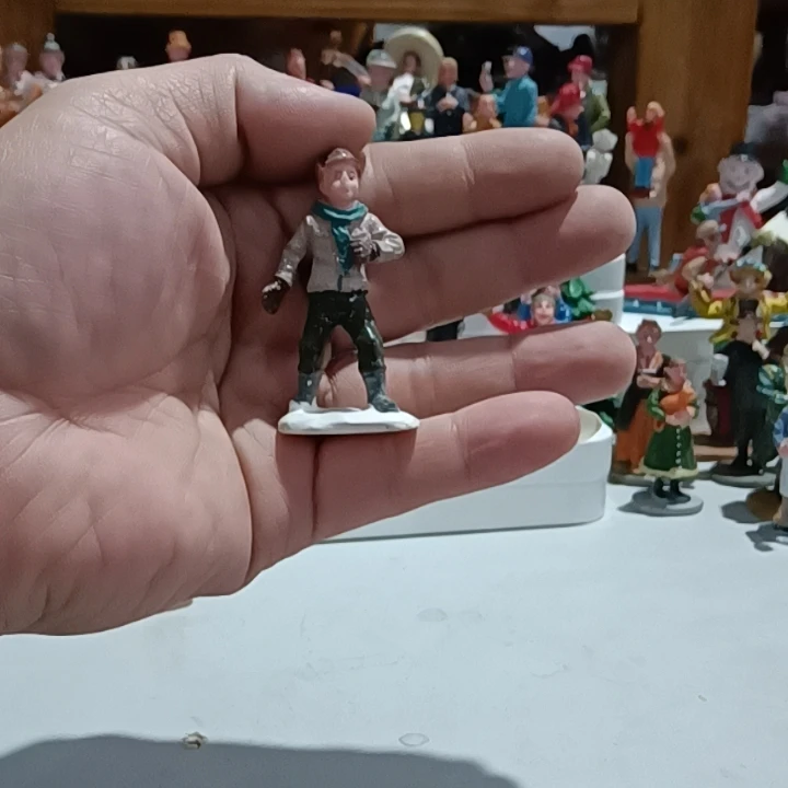 

Полимерная фигурка, психический песок, настольная игра, шкатулка для курсовой терапии, маленький мальчик