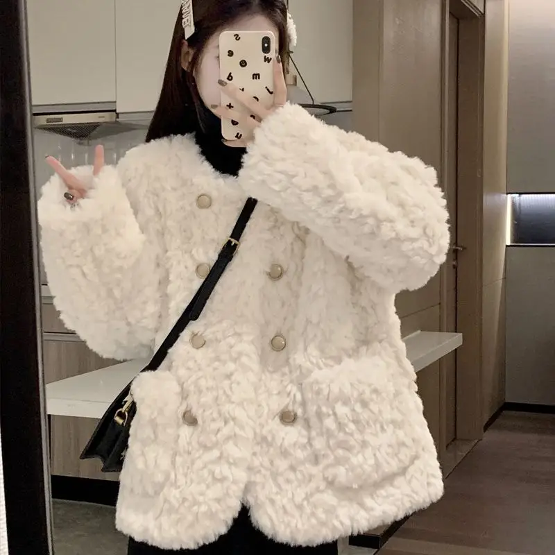 

Classic Style Lamb Wool Coat Women's Short 2023 Winter New Small Loose Thick Furry Top Cotton-Padded Coat