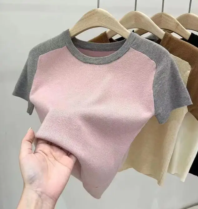 

Женская футболка с коротким рукавом
