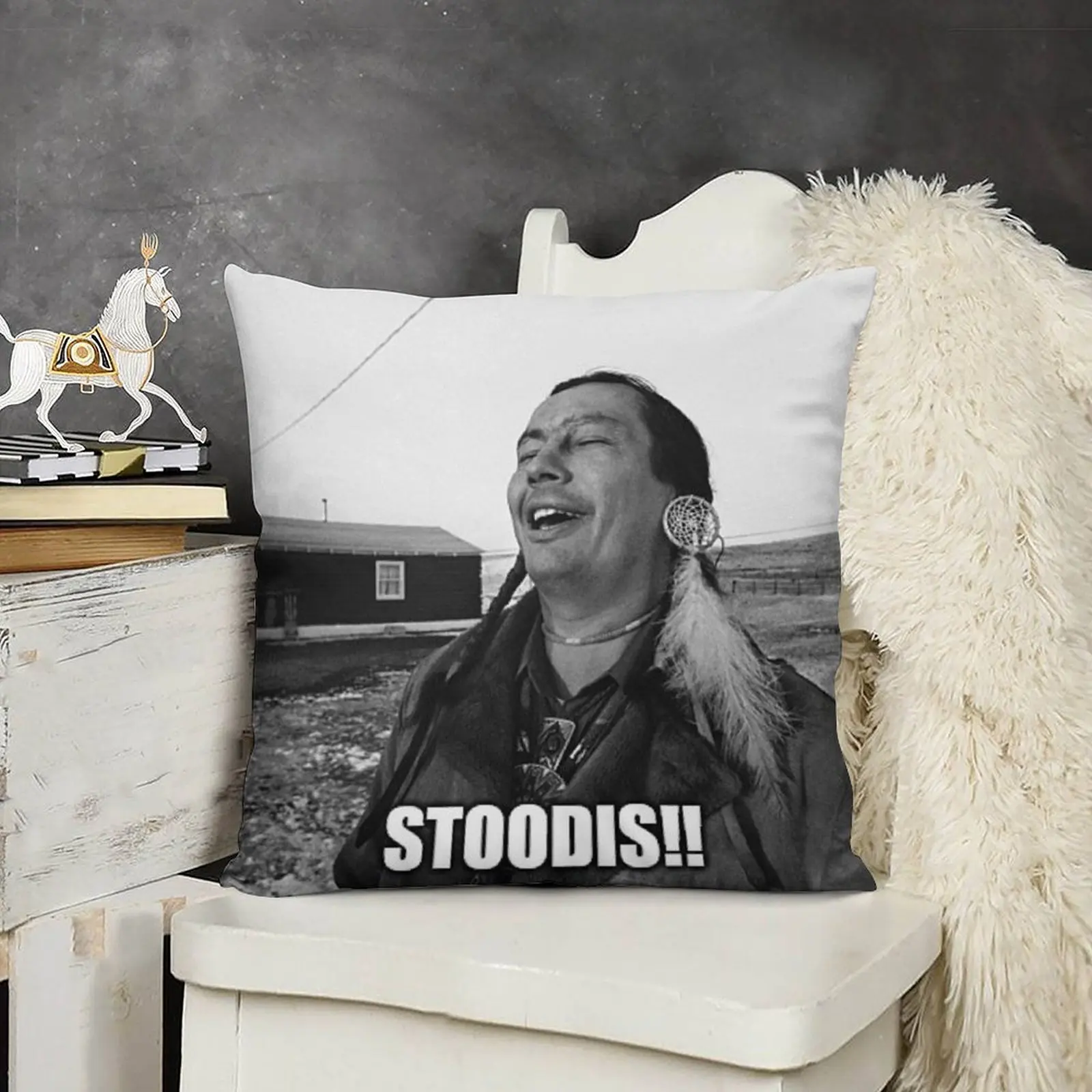 Stoodis! Декоративные наволочки для диванной подушки