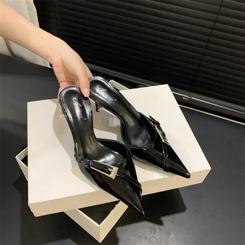 Женская обувь с острым носком на тонком каблуке. Женские шлепанцы. Роскошные Мюли