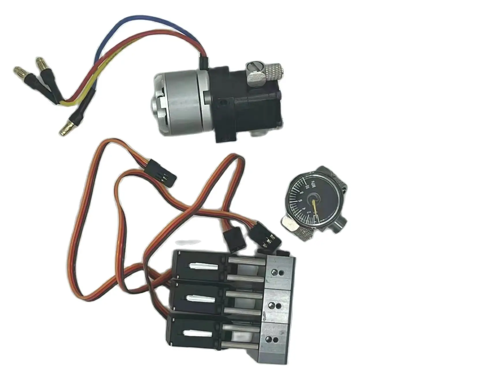 

Модернизированный гидравлический насос, манометр, клапан, комбинированный блок для 1/14 RC Экскаватора/колесного погрузчика/шарнирного самос...