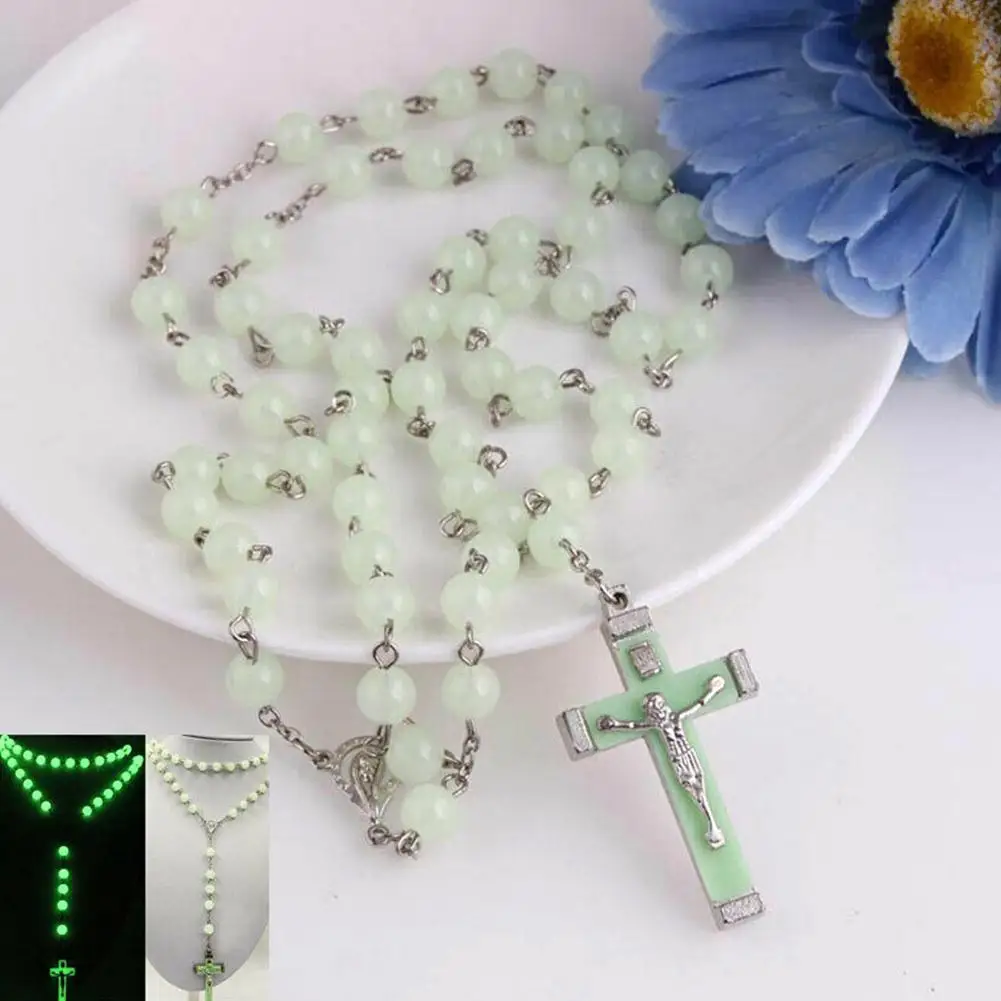 

Luminous Cross Necklace For Men Women 8MM Christian Catholic Cross Rosary Necklace Glowing Light In Dark Beaded Rosary Neck V7W2