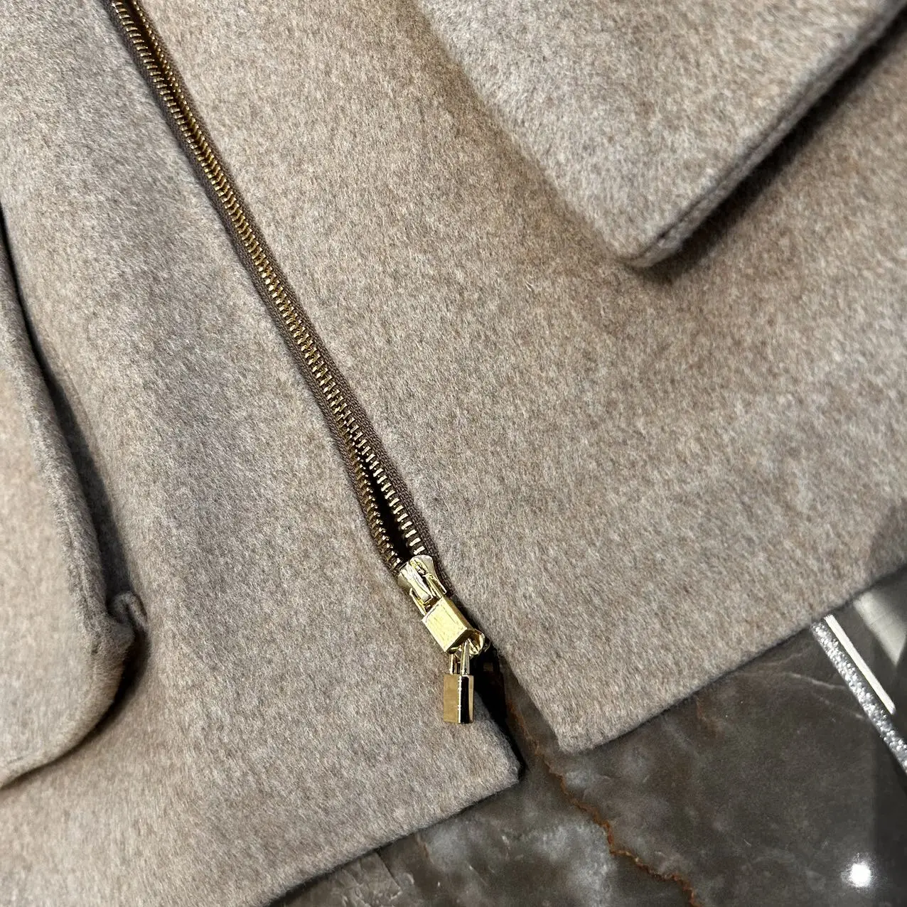 Женская кашемировая куртка с капюшоном цвет в ассортименте