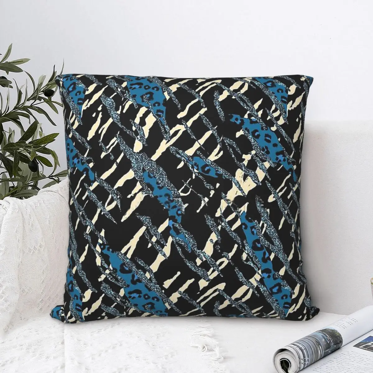 Синяя Подушка-чехол с леопардовым и тигровым принтом |