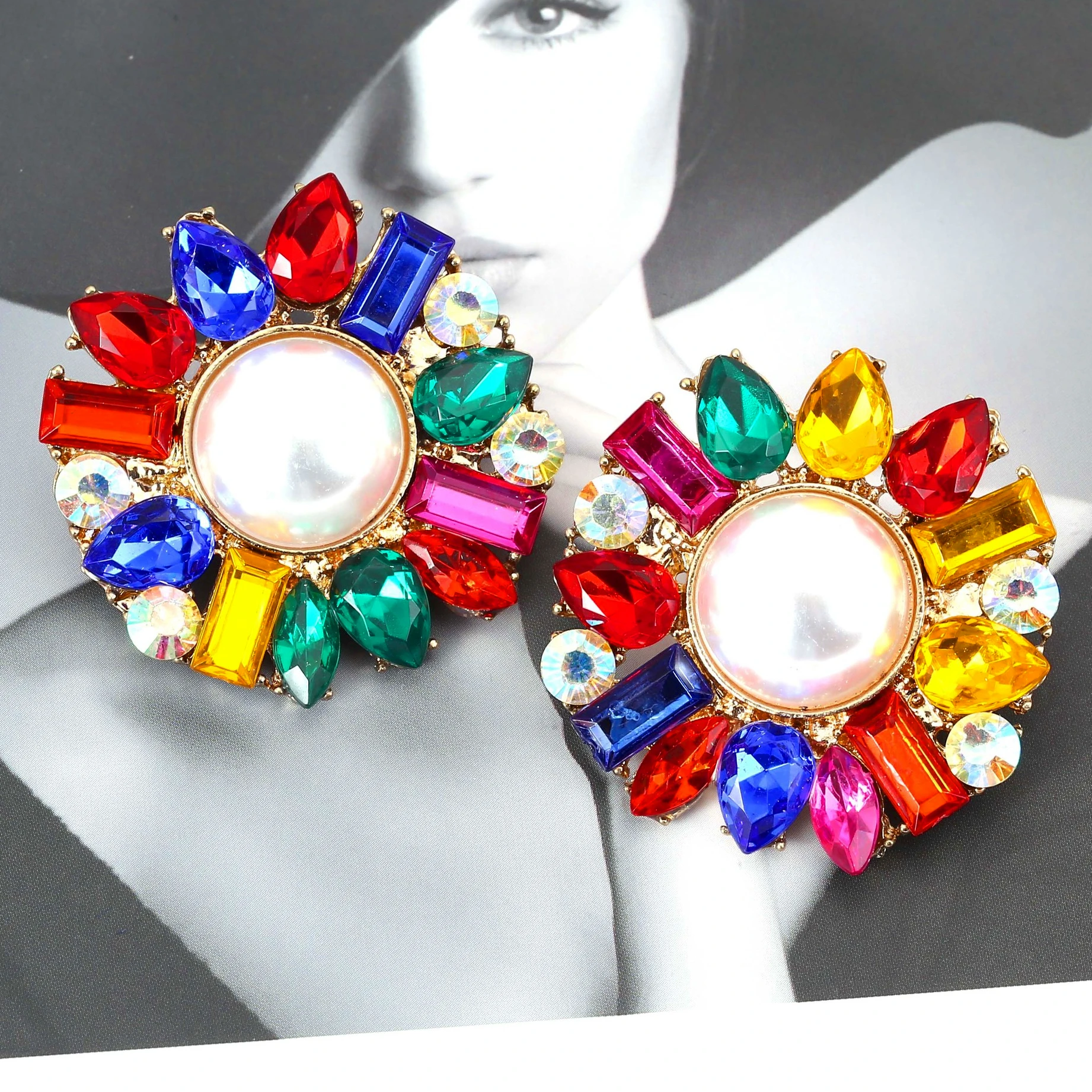 

Vintage Temperament Colored Rhinestone Pearl Earrings for Woman 2022 New Trend Ear Jewelry