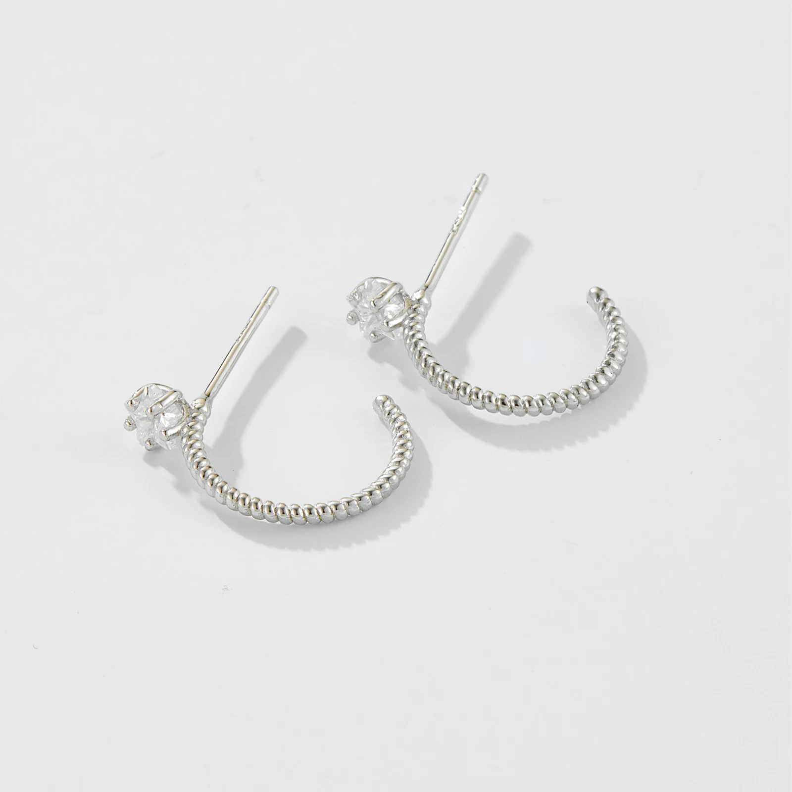 ANDYWEN 925 пробы серебряные радужные одинарные Huggies женские кольца пирсинг 2023 серьги