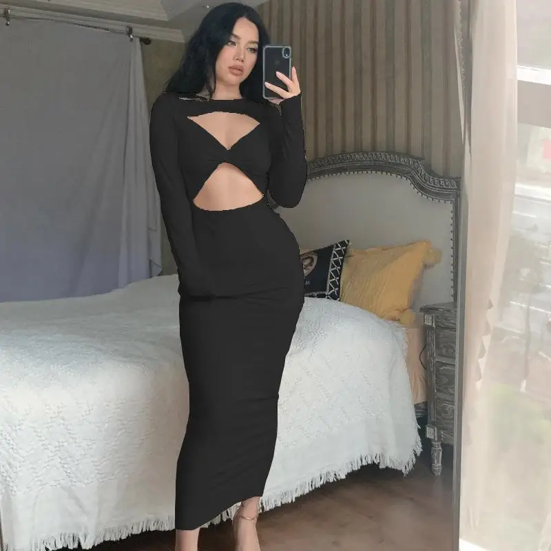 Женское облегающее платье макси с длинным рукавом